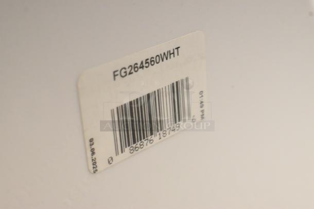 "Rubbermaid FG264560WHT BRUTE 44 Gallon Trash Can Lid, white, new condition, visible barcode label with model number."