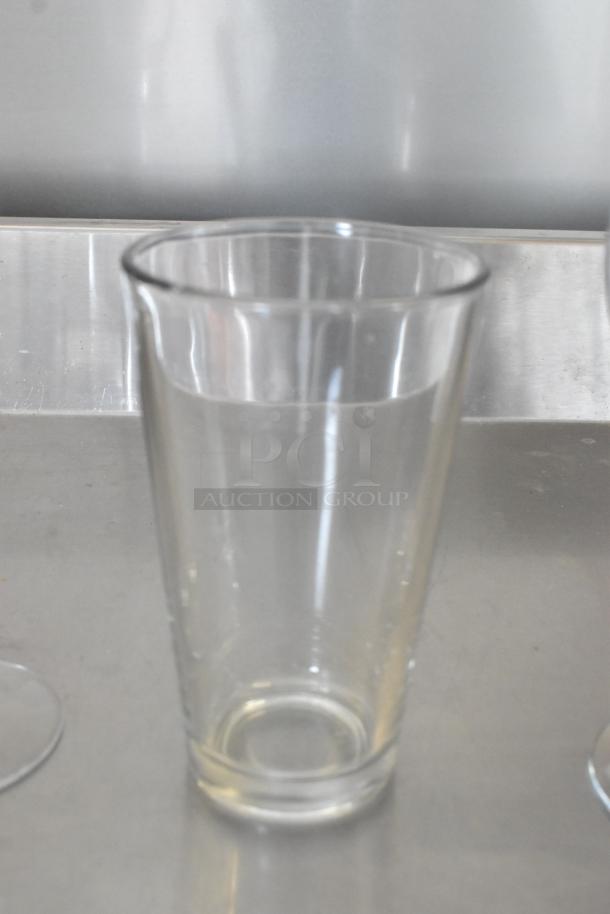 Libbey Restaurant Basics 16 oz. Customizable Mixing Glass, brand new, scratch and dent condition.