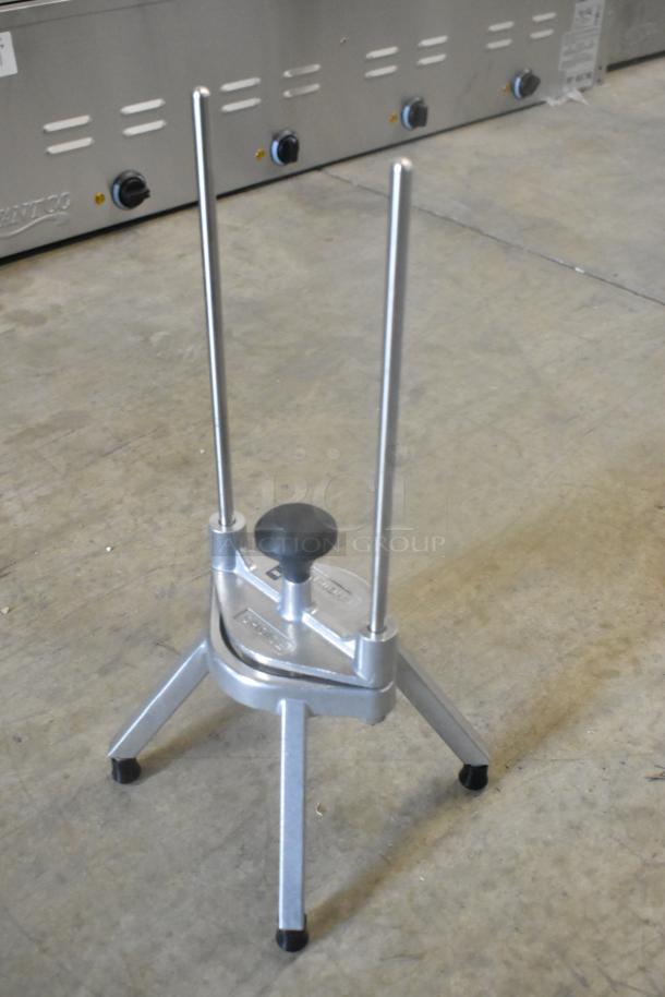 Brand new Choice 4078WDG food prep wedge cutter, 8 section, scratch and dent condition. Efficient for fruit/vegetable slicing.