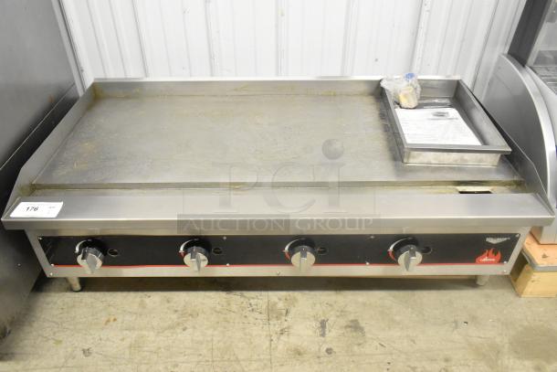 Vollrath Cayenne FTG-9048 Stainless Steel Flat Top Griddle, 112,000 BTU, natural gas, 4 control knobs, commercial use.