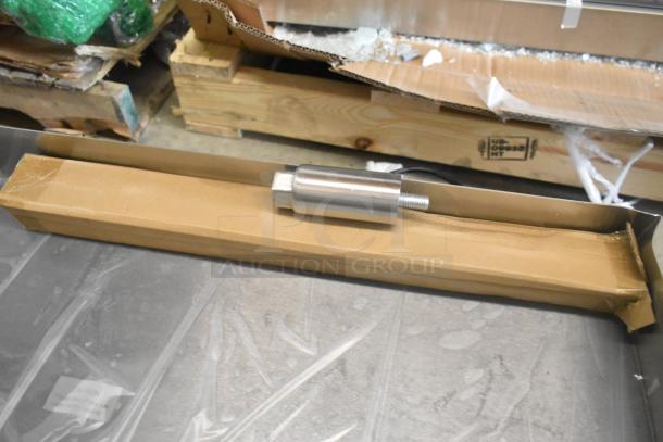Avantco 177EG30N stainless steel electric griddle; new, scratch-and-dent condition; 208/240V, 1 phase.