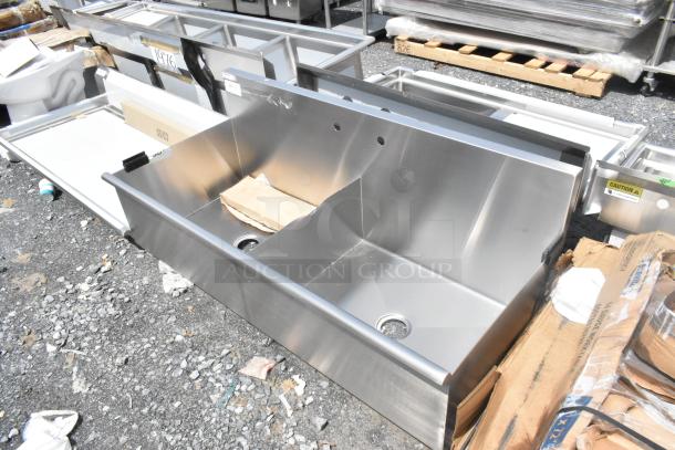 Brand new Regency 600S23024SB 30"x24"x14" two-compartment utility sink, scratch and dent, for 8" center faucet, no legs.