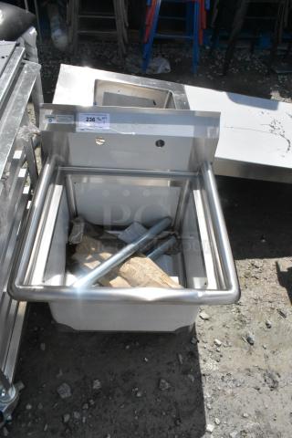 Steelton stainless steel commercial single bay sink, model 522CS11818N, scratch and dent condition, new.