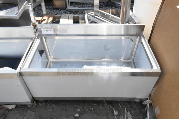Brand new Steelton 522UIB1836 18"x36" underbar ice bin with bottle holders, 119 lb capacity. Scratch and dent, no legs.