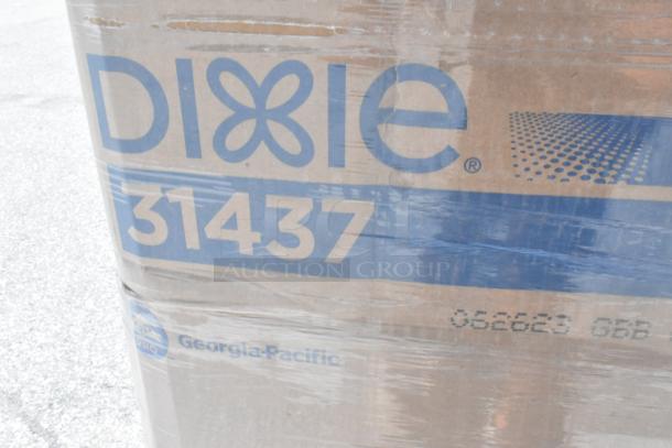 Boxes of Dixie 31437 1/8 Fold 2 Ply Dinner Napkins, 20 brand new scratch and dent condition, packed and labeled.