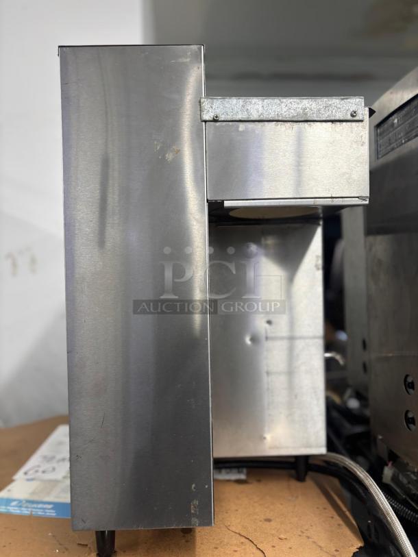 Fetco Coffee Brewer E32015 - Stainless Steel - Image 4 of 5