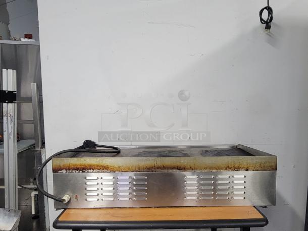 WOW!! COMMERCIAL ELECTRIC 48" Griddle - Image 2 of 5