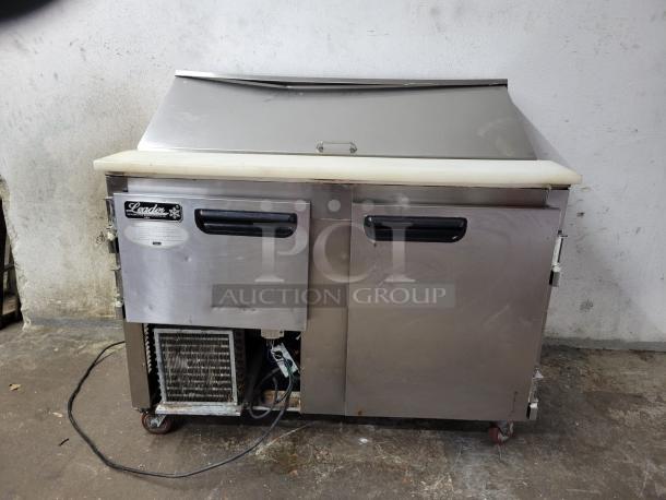 Leader ESLM48 48" 2 Door Mega Top Bain Marie / Sandwich & Salad Refrigerated Prep Table - Image 2 of 5