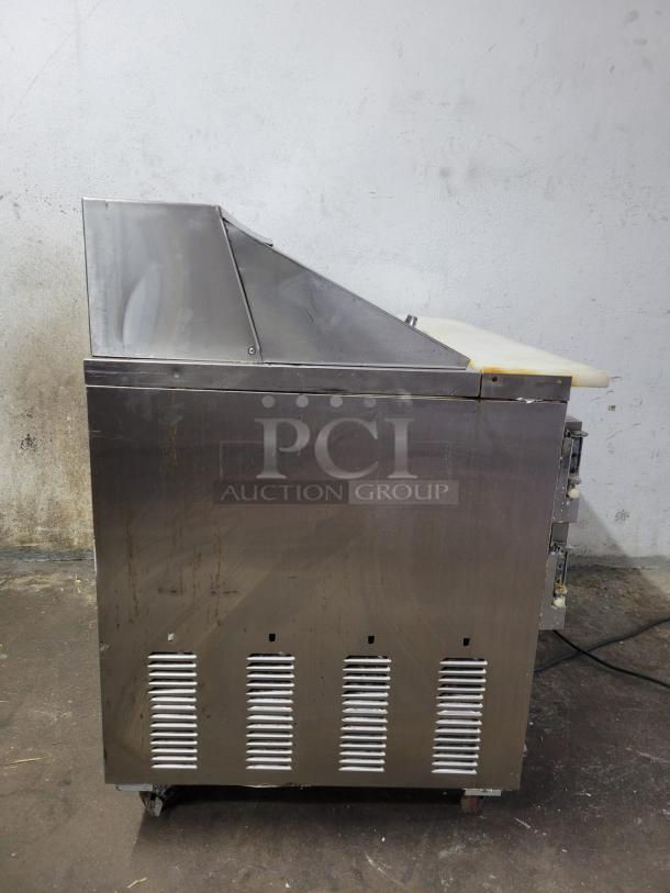 Leader ESLM48 48" 2 Door Mega Top Bain Marie / Sandwich & Salad Refrigerated Prep Table - Image 5 of 5