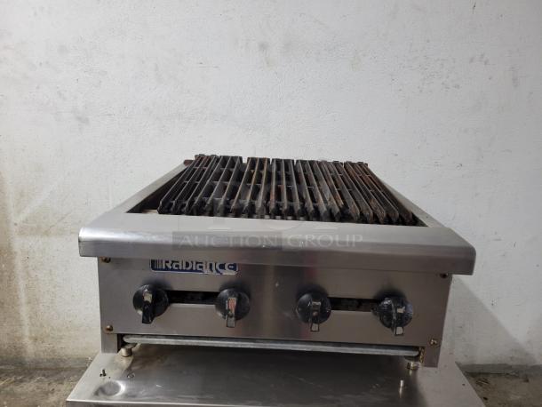 Radiance 24" Counter Top Radiant Gas Commercial Broiler 60,000 btu - Image 2 of 8