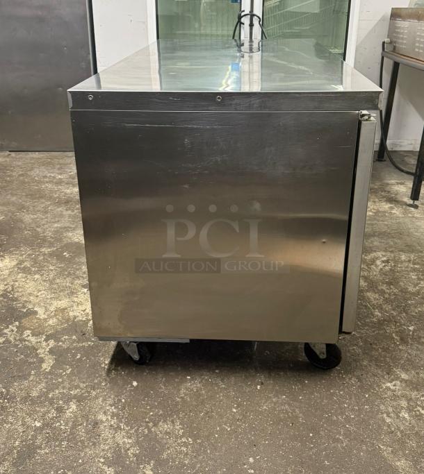 DUKERS DUC60F 2-Door Undercounter Commercial Freezer in Stainless Steel - Image 4 of 6