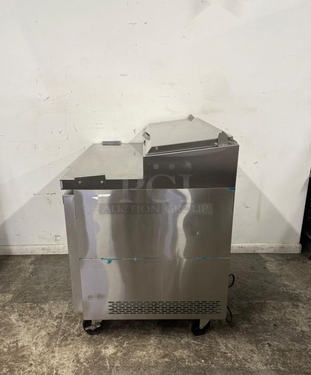Dukers Pizza Prep Station Refrigerator DPP44 - Image 4 of 5