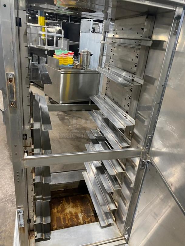 Winston Industries Cvap-4000A Series Commercial Stainless Steel Electric Powered Half Door Single Section Heated Holding Cabinet! With Pass-Through Doors! With Built In Pan Holding Racks! Model: HA4522GE SN: 20010705-086! 120V 1 Phase! On Casters! - Image 5 of 9