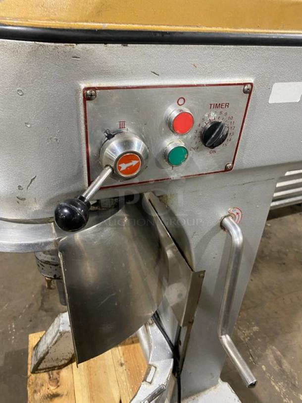 Commercial Electric Powered Floor Model Planetary Mixer! Model: MIX8140 SN: 71864! 220V 1 Phase! On Legs! - Image 8 of 9