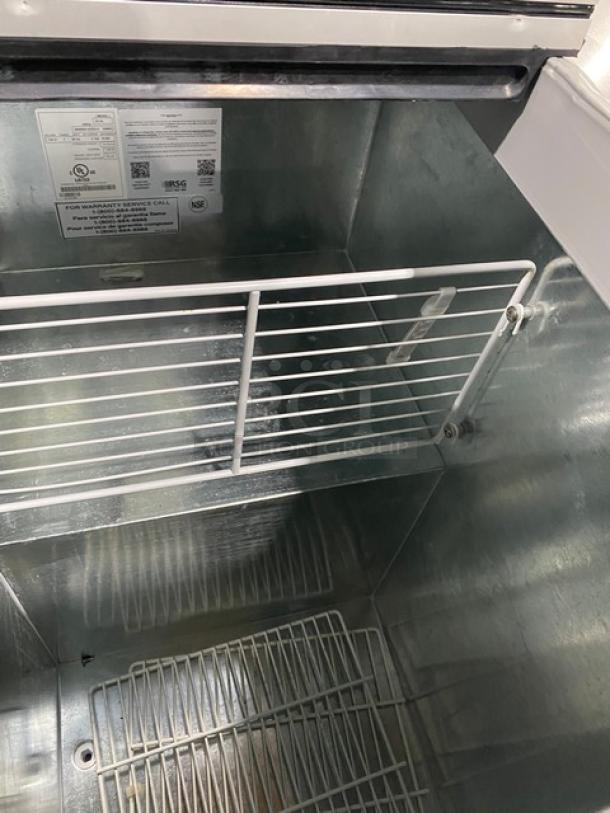 Master-Bilt Commercial White 32" Ice Cream Dipping Cabinet! With Flip-Open Lid! With Poly Coated Wire Rack! Model: DC-2S SN: 0006854-32202-C! 115V 1 Phase! - Image 5 of 7
