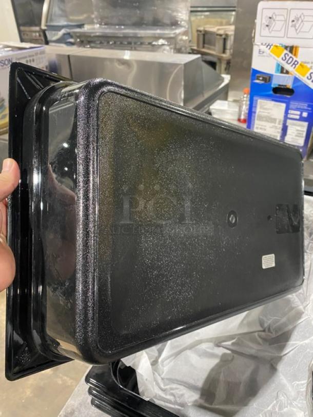 Carlisle 10201B PC black full-size food pan, new condition, durable plastic, commercial quality, no visible marks.
