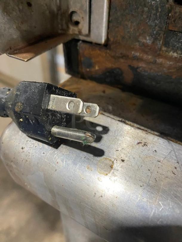 Vulcan commercial stainless steel convection steamer plug, 120V 1 phase, slightly worn condition, shown with rusted metal surface.