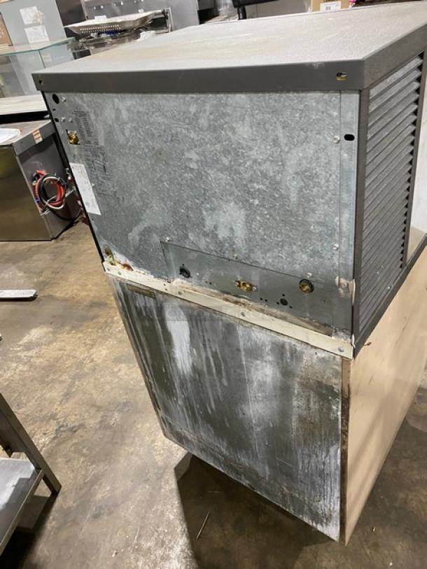 Manitowoc Commercial Stainless Steel Electric Powered Water-Cooled Ice Making Machine Head/Ice Storage Bin Combo! With Lift-Open Door! Model: QY0455W SN: 010666987! 115V 1 Phase! On Legs! - Image 3 of 8