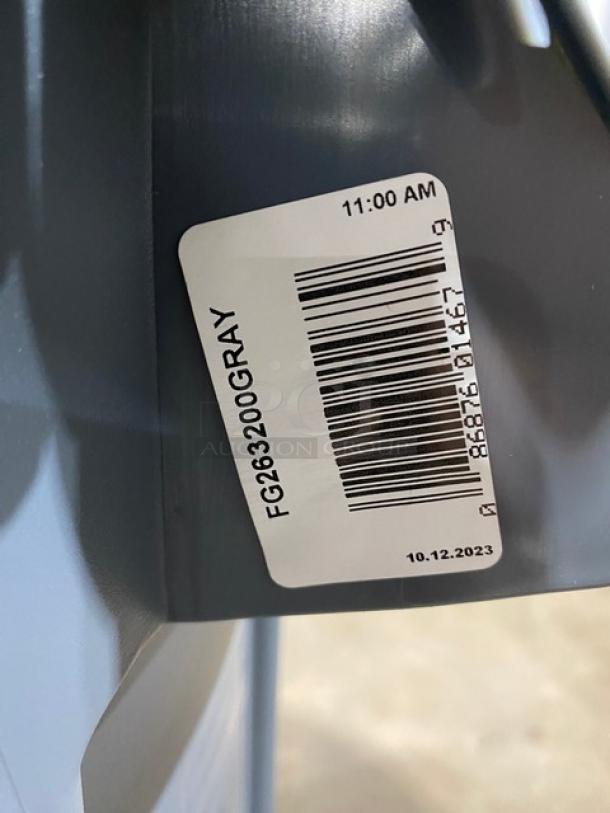 NEW! Rubbermaid BRUTE Series Commercial Gray 32 Gal. Round Trash/Waste Can! Model: FG263200GRAY! 2X Your Bid! - Image 7 of 7