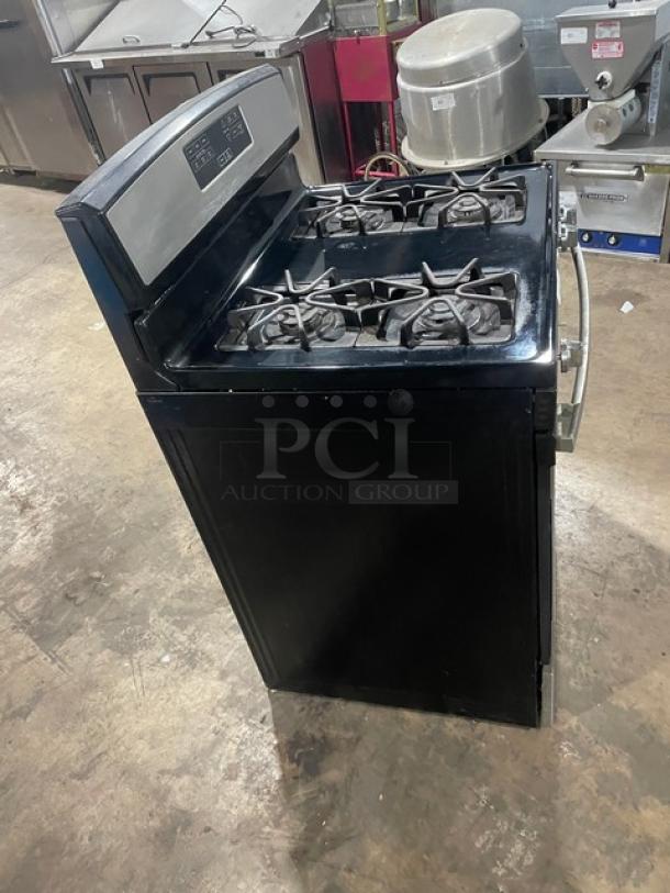 Amana Commercial Stainless Steel/Black Coated Natural Gas Powered 4 Burner Range/Oven Combo! With Digital Push Button Controls! With Wired Oven Rack! - Image 2 of 9