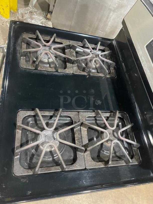 Amana Commercial Stainless Steel/Black Coated Natural Gas Powered 4 Burner Range/Oven Combo! With Digital Push Button Controls! With Wired Oven Rack! - Image 5 of 9