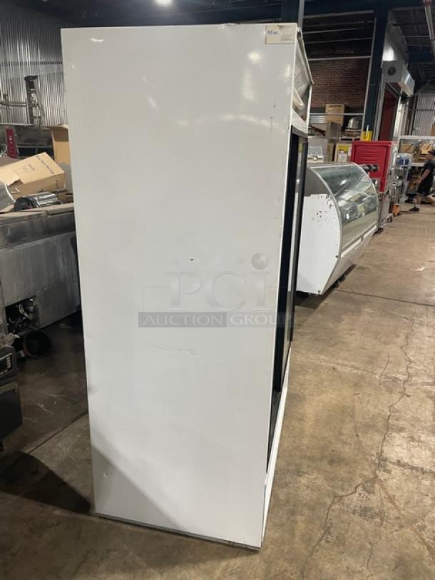 Beverage-Air Commercial White Double Glass Sliding Door Reach In Merchandiser Refrigerator! With Poly Coated Wire Rack! Model: MT45 SN: 5263195! 115V 1 Phase! - Image 2 of 8