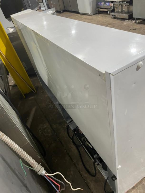 McCray Commercial White Powder Coated Multi-Tier Refrigerated Open Grab-N-Go Merchandiser Display Case! Model: S32E-6-LED SN: 14-36872-11! 115V 1 Phase! - Image 3 of 6