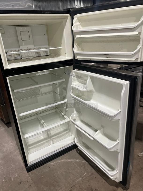 Frigidaire Commercial Stainless Steel Dual Section Reach-In Refrigerator/Freezer Combo! With Clear Drawers & Adjustable Shelves! Model: FFTR1821QS3 SN: BA60512204! 115V 1 Phase! - Image 5 of 10
