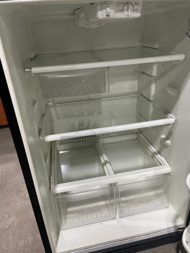 Frigidaire Commercial Stainless Steel Dual Section Reach-In Refrigerator/Freezer Combo! With Clear Drawers & Adjustable Shelves! Model: FFTR1821QS3 SN: BA60512204! 115V 1 Phase! - Image 6 of 10