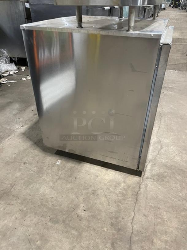 Delfield Commercial Stainless Steel Single Door Undercounter Refrigerator! Energy Star Certified! With Poly Coated Wire Rack! Model: 406CA-DHL-DD1 SN: 1205152000789! 115V 1 Phase! On Casters! - Image 3 of 8