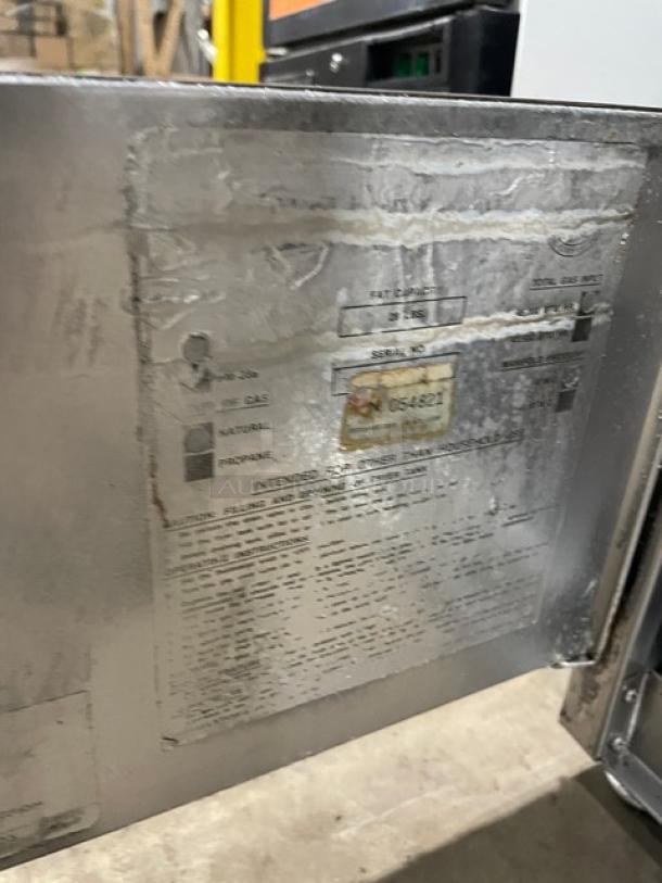 Cecilware Commercial Stainless Steel Natural Gas Powered Countertop Deep Fat Fryer! With Back Splash! With Frying Baskets! SN: 054821! On Legs! - Image 8 of 9