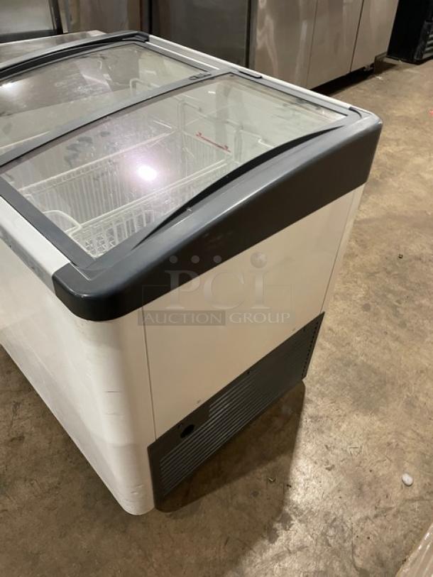 Liebherr Commercial White Curved Double Glass Sliding-Top Ice Cream/Frozen Yogurt Merchandiser Display Chest Freezer! With Poly Coated Wire Baskets! Model: EFI2053 SN: 60.461.459.7! 115V! On Casters! - Image 2 of 7