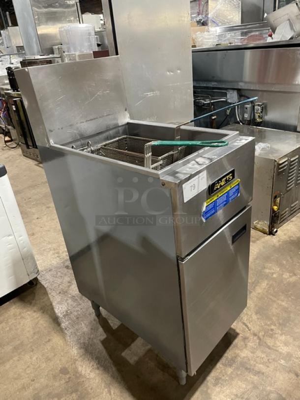 Anets Commercial Stainless Steel Natural Gas Powered 40 Lb. Deep Fat Fryer! With Back Splash! With Frying Baskets! Model: SLG40 SN: G16CA014096! On Legs! - Image 2 of 8