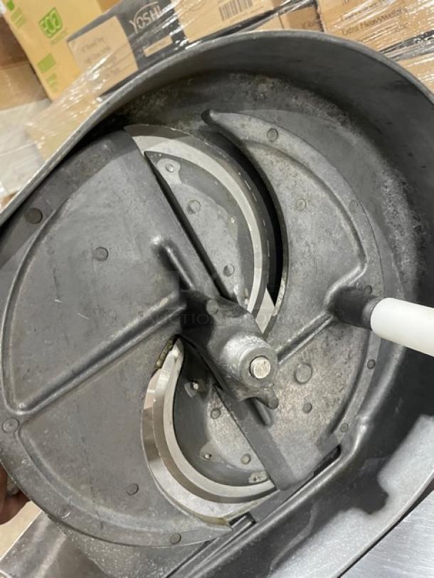 Nemco Commercial Aluminum Heavy Duty Manual Rotary Fruit/Vegetable Slicer! - Image 5 of 5
