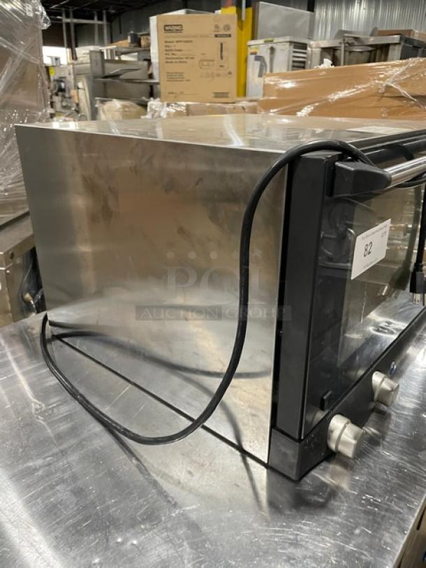 Cadco Lisa Series Commercial Stainless Steel Electric Powered Countertop 3-Pan Medium-Duty Convection Oven! Model: OV-013 SN: 2023G0073555! 120V! - Image 2 of 8
