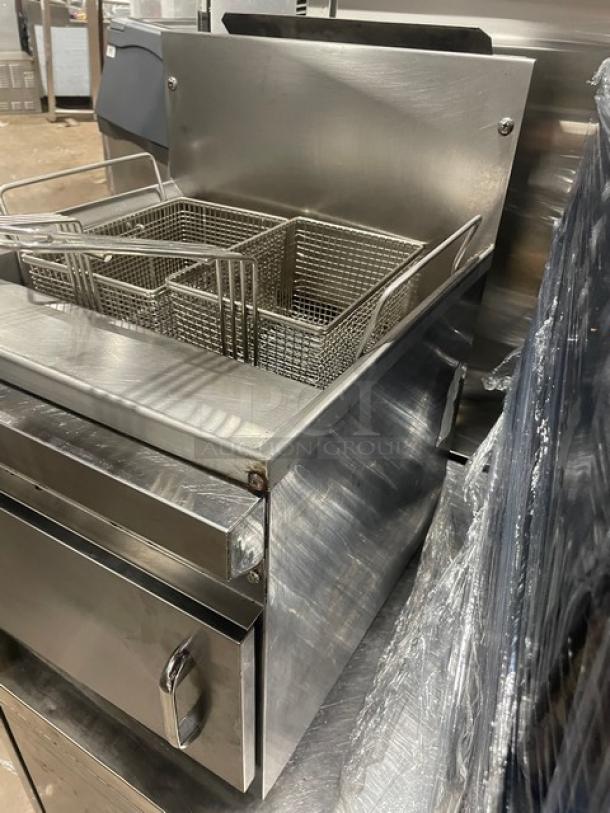 Commercial Stainless Steel Natural Gas Powered Countertop Deep Fat Fryer! With Back Splash! With Fry Baskets! On Legs! - Image 2 of 8