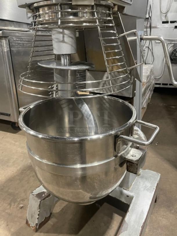 Commercial Electric Powered 30 Qt. Planetary Mixer! With Stainless Steel Bowl Guard & Mixing Bowl! With Dough Hook, Flat Beater & Whisk/Whip Attachments! Model: HLM-30B SN: 19070131011! 110V 1 Phase! - Image 6 of 12
