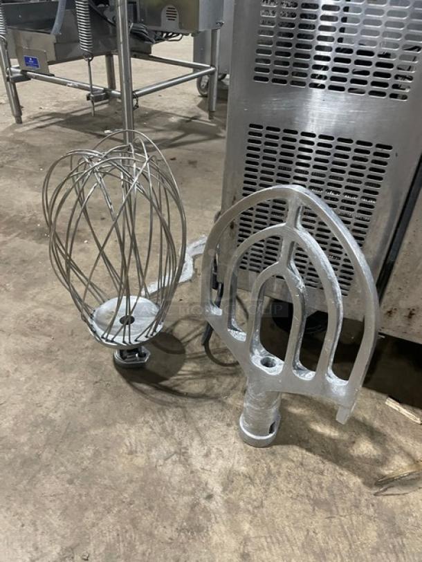 Commercial Electric Powered 30 Qt. Planetary Mixer! With Stainless Steel Bowl Guard & Mixing Bowl! With Dough Hook, Flat Beater & Whisk/Whip Attachments! Model: HLM-30B SN: 19070131011! 110V 1 Phase! - Image 11 of 12