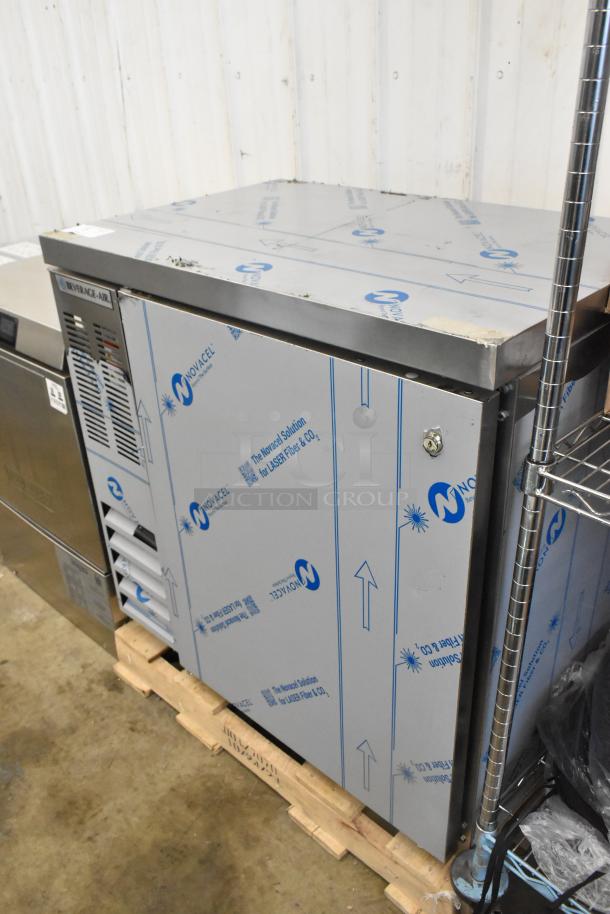BRAND NEW SCRATCH AND DENT! Beverage Air BB36HC-1-S-27-ALT 36" Stainless Steel Counter Height Solid Door Back Bar Refrigerator. 115 Volts, 1 Phase. - Image 2 of 6