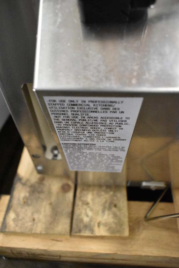 2018 Electrolux HSPP3RPRS stainless steel panini press. Features warning label for professional use only. 208V, 1 phase.