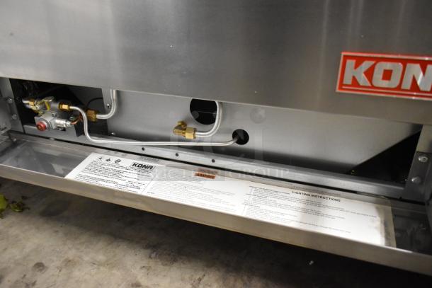 Kona NJR-6-36 Stainless Steel Commercial Natural Gas Powered 6 Burner Range w/ Oven, Over Shelf and Back Splash on Commercial Casters. - Image 6 of 8