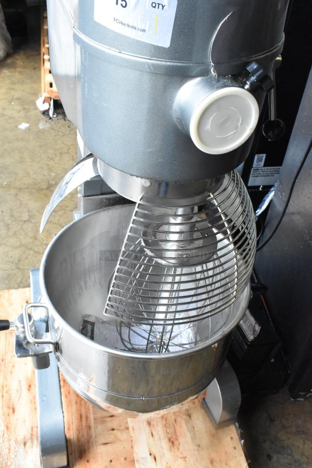 BRAND NEW SCRATCH AND DENT! Avantco MX40H Metal Commercial Floor Style 40 Quart Planetary Dough Mixer w/ Stainless Steel Mixing Bowl. Bowl Guard, Whisk Attachment. 240 Volts, 1 Phase. - Image 9 of 11