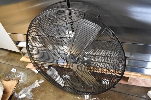 BRAND NEW SCRATCH AND DENT! Boltic Oscillating Fan. 120 Volts, 1 Phase. - Image 3 of 3