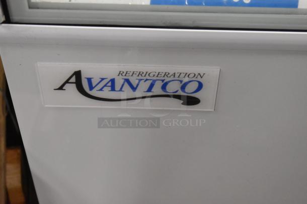 BRAND NEW SCRATCH AND DENT! Avantco 193BCD60W 60" Curved Glass White Dry Bakery Display Case. 120 Volts, 1 Phase. - Image 4 of 5