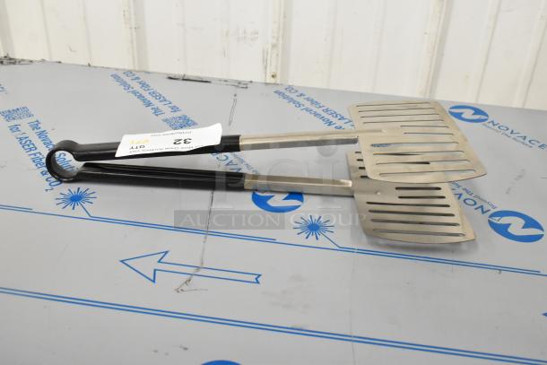 3 BRAND NEW SCRATCH AND DENT! Items Including 2 Vollrath Skimmers and Spatula Style Tongs. 3 Times Your Bid! - Image 7 of 8