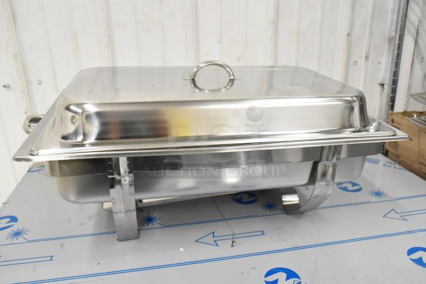 BRAND NEW SCRATCH AND DENT! Stainless Steel Chafer w/ Drop In and Lid - Image 4 of 6