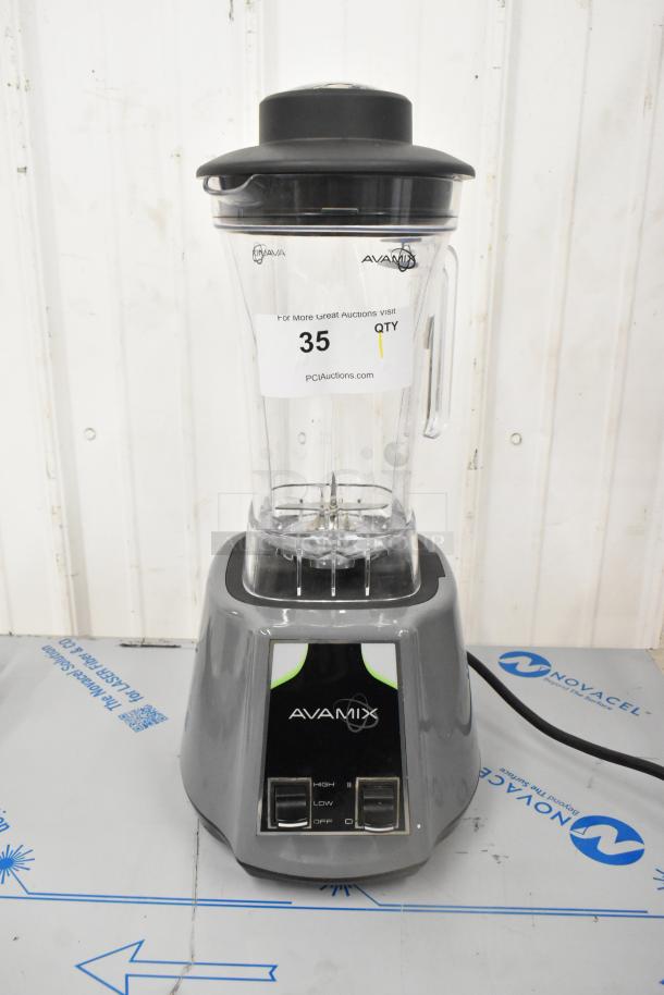 Avantco 928BL2T64 commercial blender, 2 hp, 64 oz. Tritan container, toggle control, 2021 model, new scratch and dent.