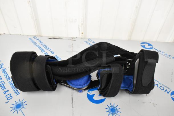BRAND NEW SCRATCH AND DENT! Advanced Ortho 2330-L Universal Hinge Elbow - Image 1 of 5