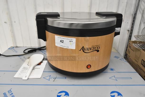 BRAND NEW SCRATCH AND DENT! Avantco 177RWB60W RT-3415 60 Cup Sealed Woodgrain Electric Rice Warmer. 120 Volts, 1 Phase. - Image 1 of 8