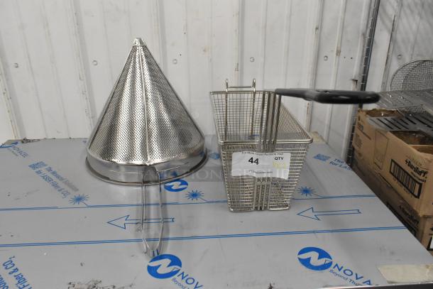 2 BRAND NEW SCRATCH AND DENT! Items Including Vollrath 47178 12" Coarse China Cap Strainer and Metal Fry Basket. 2 Times Your Bid! - Image 1 of 10